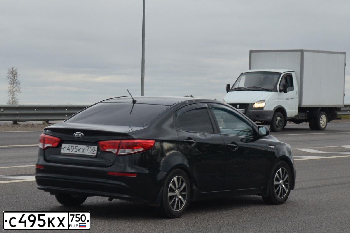 Фото автомобиля KIA RIO, 2015 — госномер К877АУ180. Цвет: ЧЕРНЫЙ