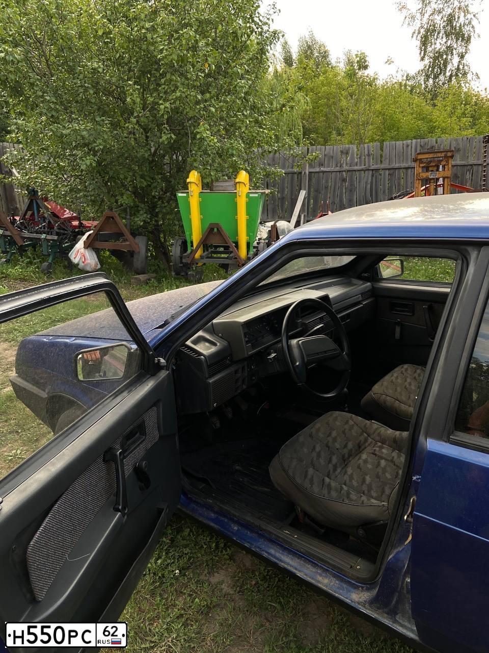 Фото автомобиля LADA 2109, 2002 — госномер К494УА62. Цвет: СЕРЕБРИСТЫЙ ЯРКО-СИНИЙ