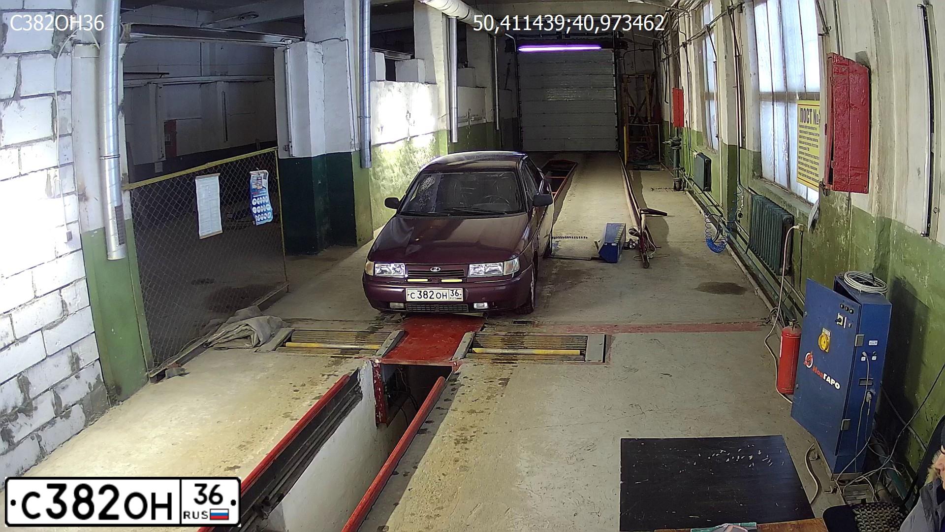Фото автомобиля LADA 2110, 2001 — госномер С382ОН36. Цвет: СЕРЕБРИСТ ТЕМНО-КРАСНЫЙ