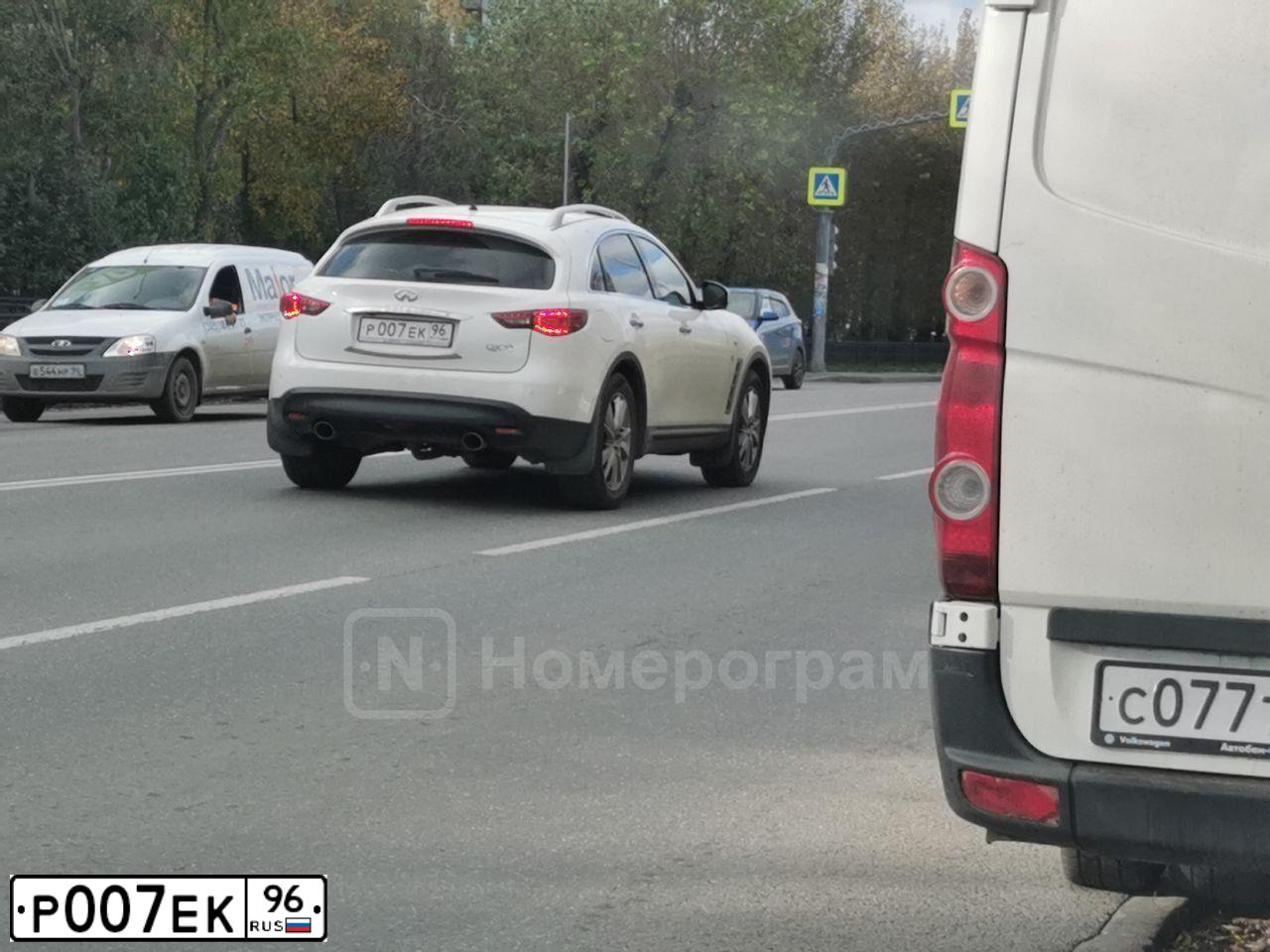 Фото автомобиля HONDA CR-V, 2008 — госномер А648УК22. Цвет: ТЕМНО-КОРИЧНЕВЫЙ