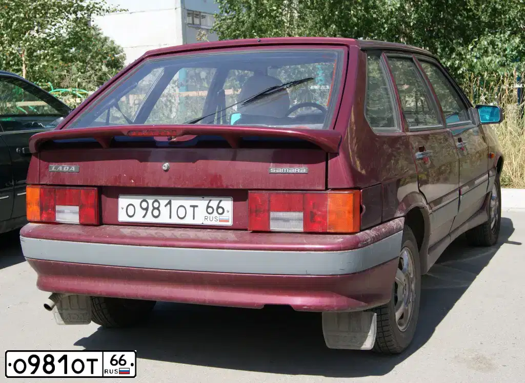 Фото автомобиля LADA 2114 SAMARA, 2005 — госномер О981ОТ66. Цвет: ТЕМНО-КРАСНЫЙ