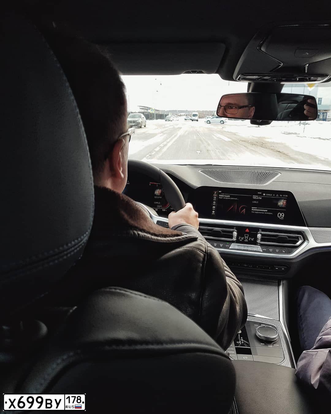 Фото автомобиля BMW W SERIE 3, 2019 — госномер В590ХР198. Цвет: БЕЛЫЙ