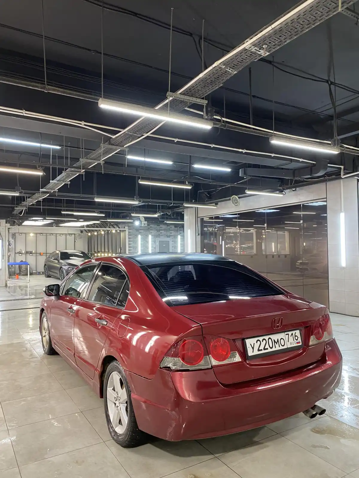 Фото автомобиля HONDA CIVIC, 2007 — госномер У220МО716. Цвет: ТЕМНО-КРАСНЫЙ