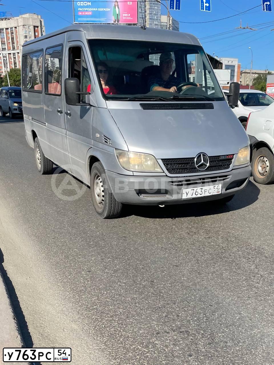 Фото автомобиля MERCEDES-BENZ SPRINTER, 2003 — госномер Н993ВН550. Цвет: БЕЛЫЙ(СЕРЕБРИСТЫЙ