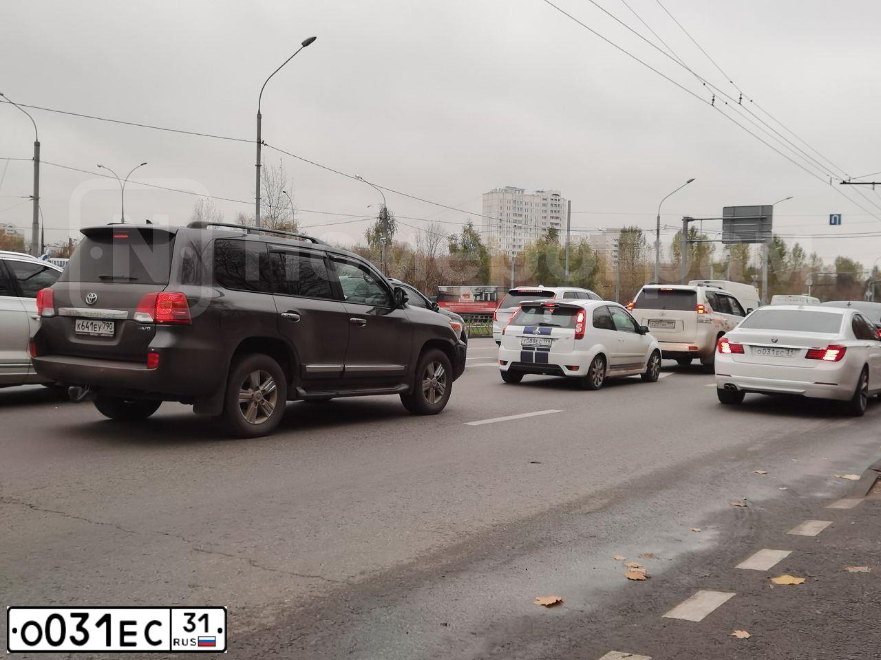 Фото автомобиля BMW SERIE 7, 2014 — госномер М919УУ10. Цвет: Белый