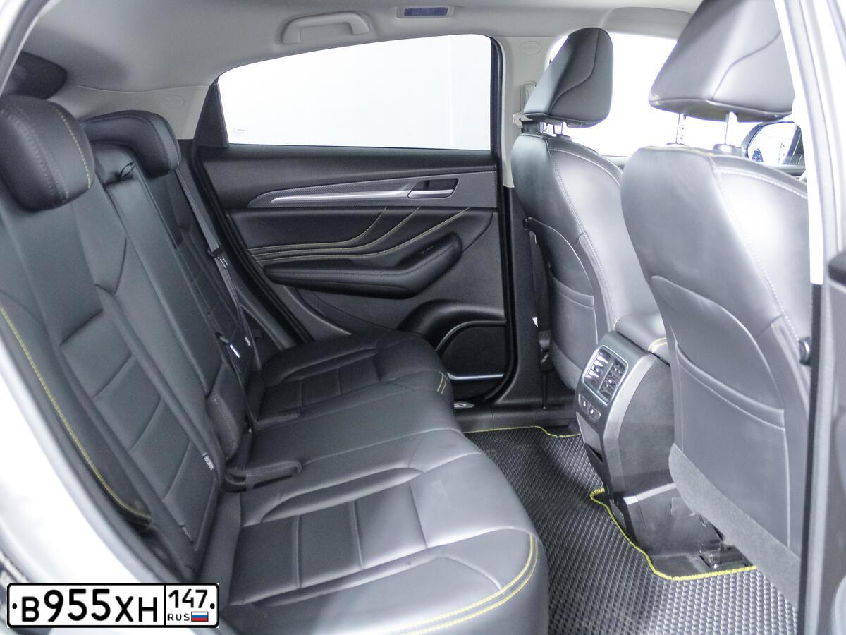 Фото автомобиля HAVAL F7X, 2020 — госномер В955ХН147. Цвет: СЕРЫЙ