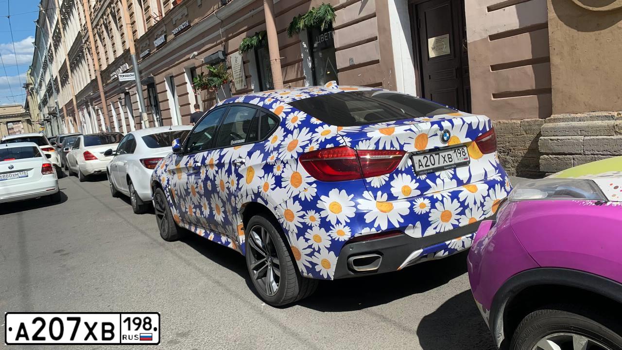 Фото автомобиля BMW X6, 2018 — госномер А207ХВ198. Цвет: БЕЛЫЙ МЕТАЛЛИК