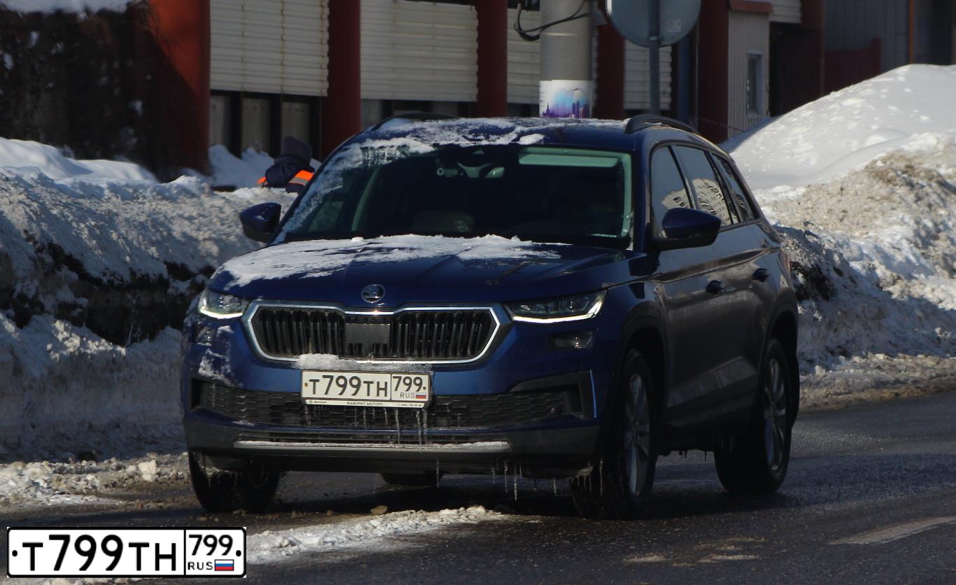 Фото автомобиля KIA SPECTRA, 2008 — госномер Р239СС799. Цвет: Черный жемчуг (Чёрный)
