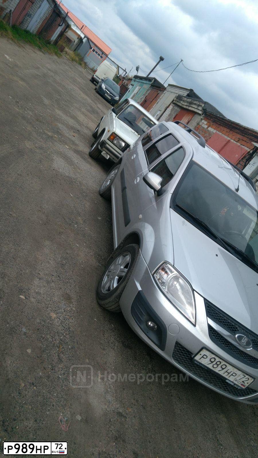 Фото автомобиля LADA LARGUS, 2014 — госномер Р989НР72. Цвет: СЕРЕБРИСТЫЙ