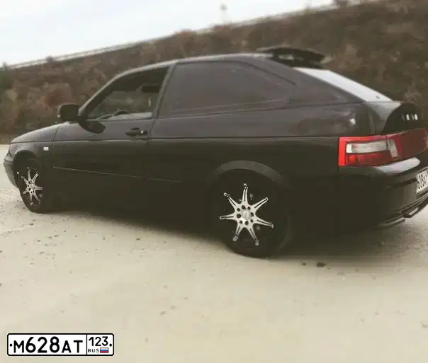 Фото автомобиля LADA 2112, 2008 — госномер М628АТ123. Цвет: ГРАФИТ