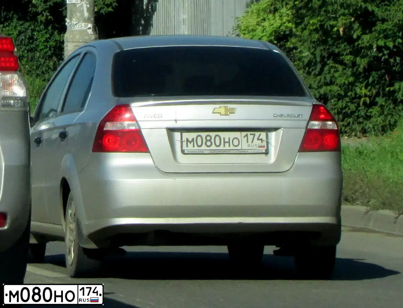 Фото автомобиля CHEVROLET AVEO, 2011 — госномер А074ОР156. Цвет: Серебристый