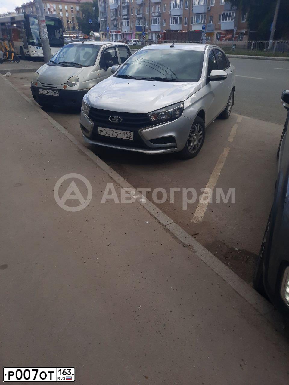 Фото автомобиля LADA VESTA, 2017 — госномер Р007ОТ163
