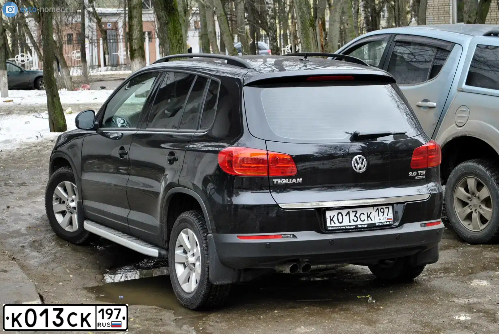 Фото автомобиля VOLKSWAGEN TIGUAN, 2011 — госномер К013СК197. Цвет: ЧЕРНЫЙ