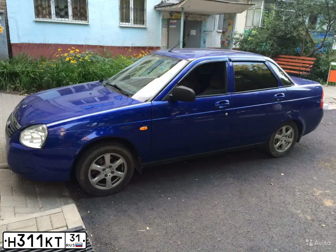 Фото автомобиля LADA 2170 PRIORA, 2012 — госномер Н311КТ31. Цвет: синий