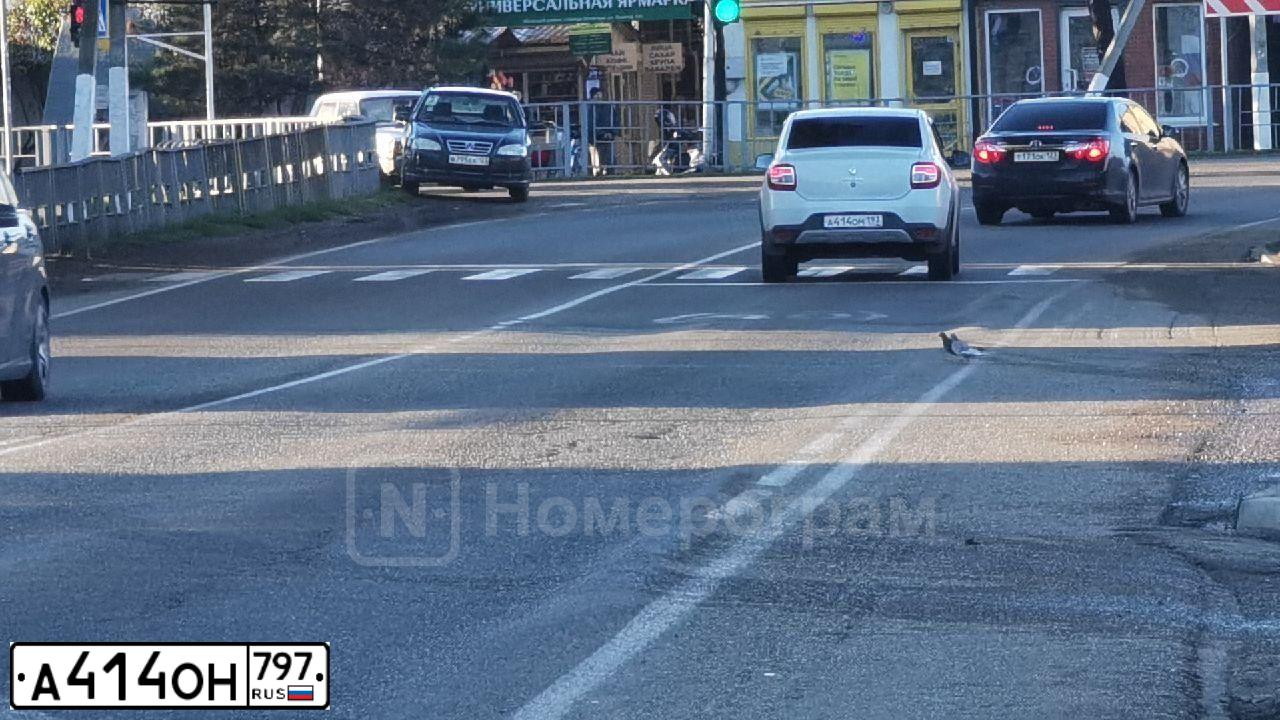 Фото автомобиля CHERYEXEED ЕКСИД ТХЛ, 2023 — госномер А414ОН797. Цвет: ЧЕРНЫЙ