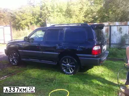Фото автомобиля LEXUS S LX, 2003 — госномер В999РУ177. Цвет: ЧЕРНЫЙ