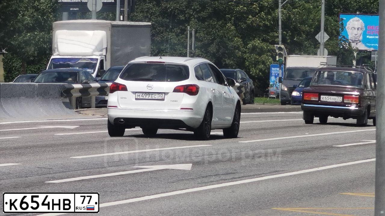 Фото автомобиля LADA 2107, 2008 — госномер К654НВ77. Цвет: ВИШНЕВЫЙ ТЕМНЫЙ