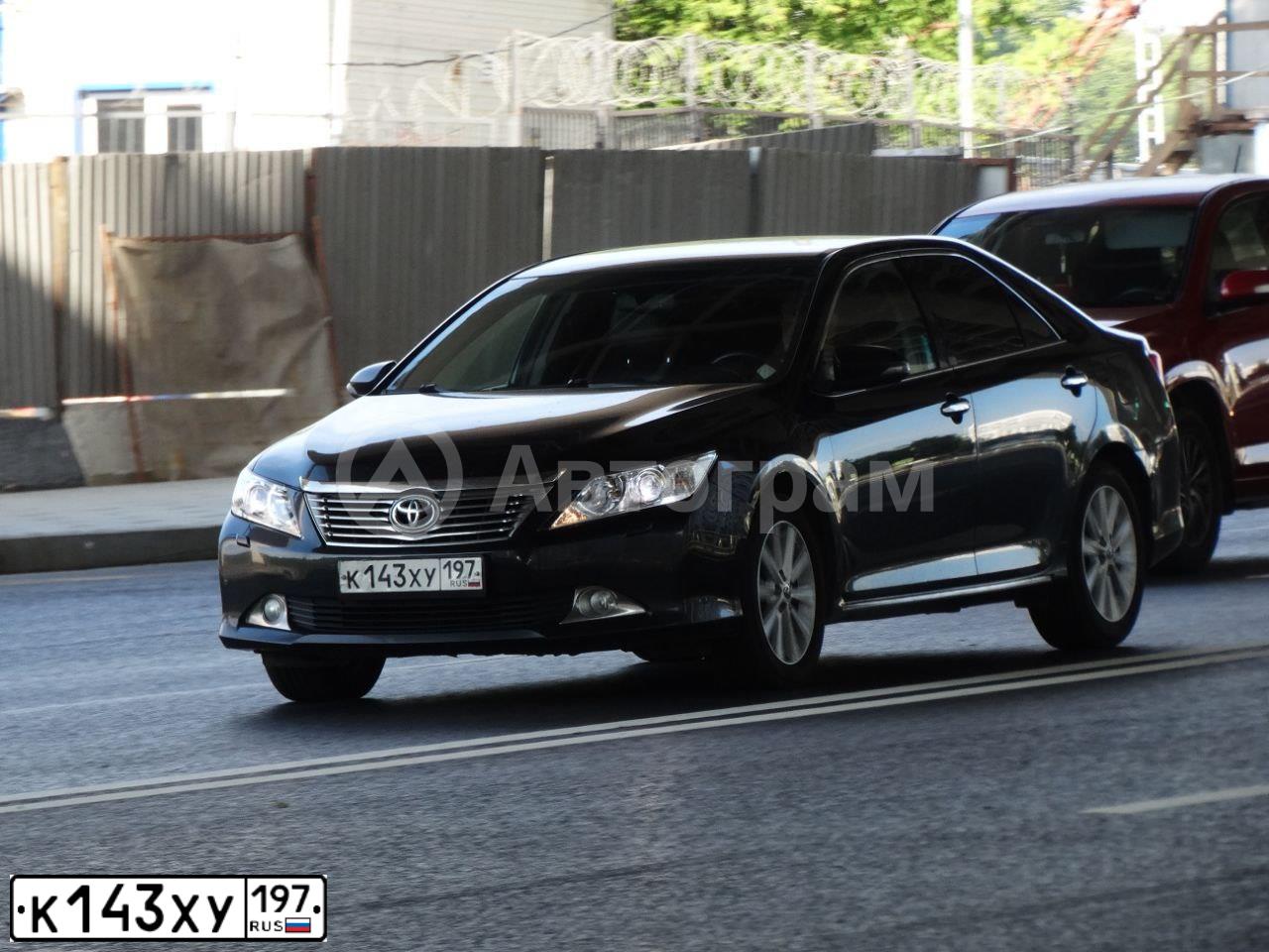 Фото автомобиля TOYOTA CAMRY, 2012 — госномер К757УР95. Цвет: ЧЕРНЫЙ МЕТАЛЛИК