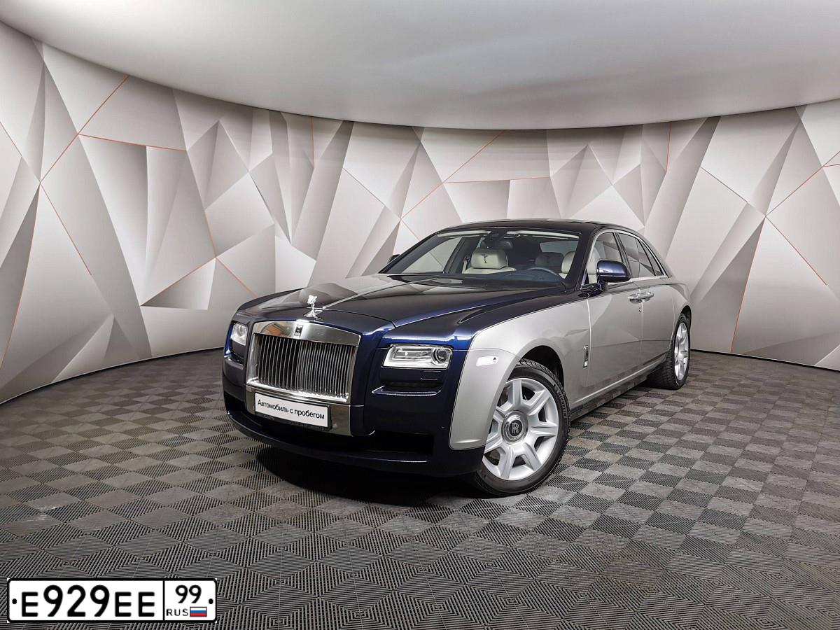 Фото автомобиля ROLLS ROYCE ROLLS-ROYCE GHOST, 2013 — госномер Н002КК790. Цвет: Серый