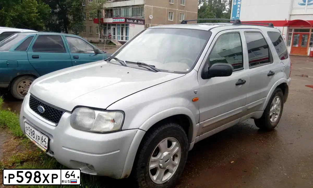 Фото автомобиля FORD MAVERICK, 2001 — госномер Н923ЕЕ126. Цвет: СЕРЕБРИСТЫЙ