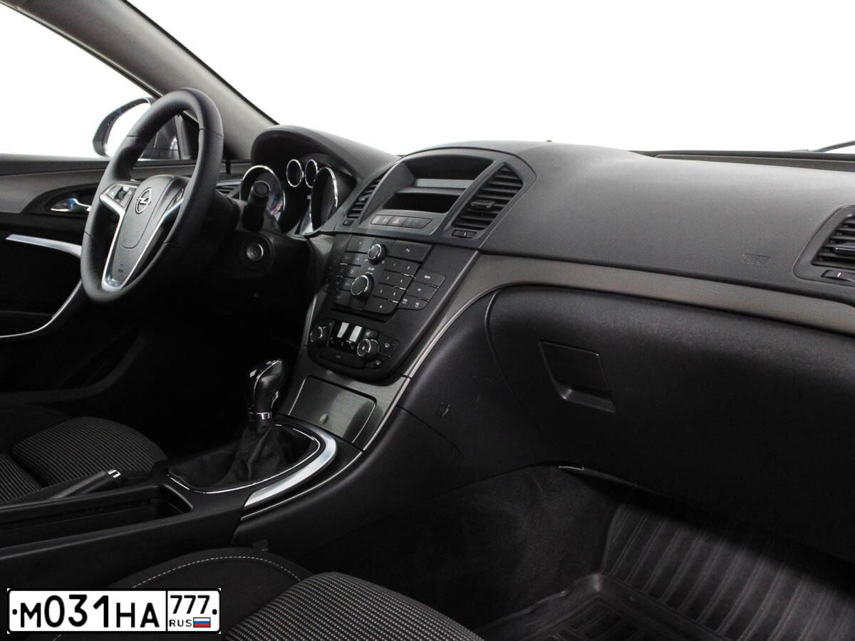 Фото автомобиля OPEL INSIGNIA, 2011 — госномер У604ХР76. Цвет: СЕРЫЙ