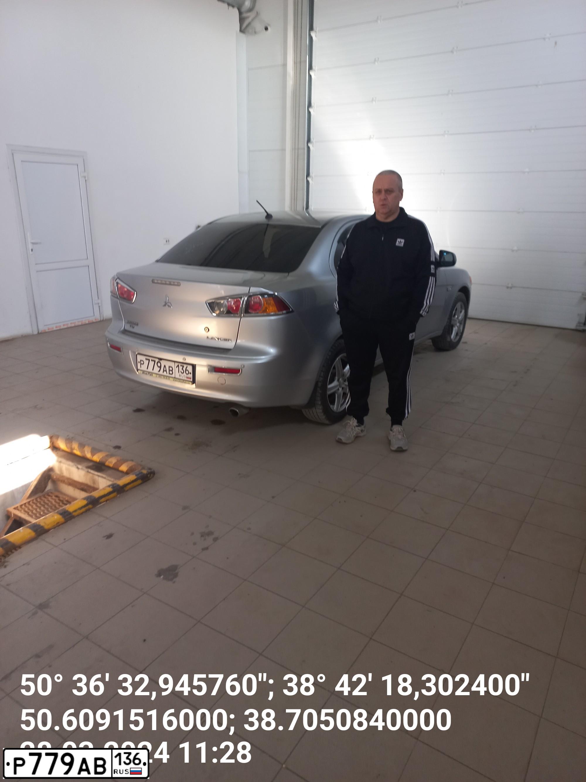 Фото автомобиля MITSUBISHI LANCER, 2010 — госномер Т375НС35. Цвет: СЕРЕБРИСТЫЙ