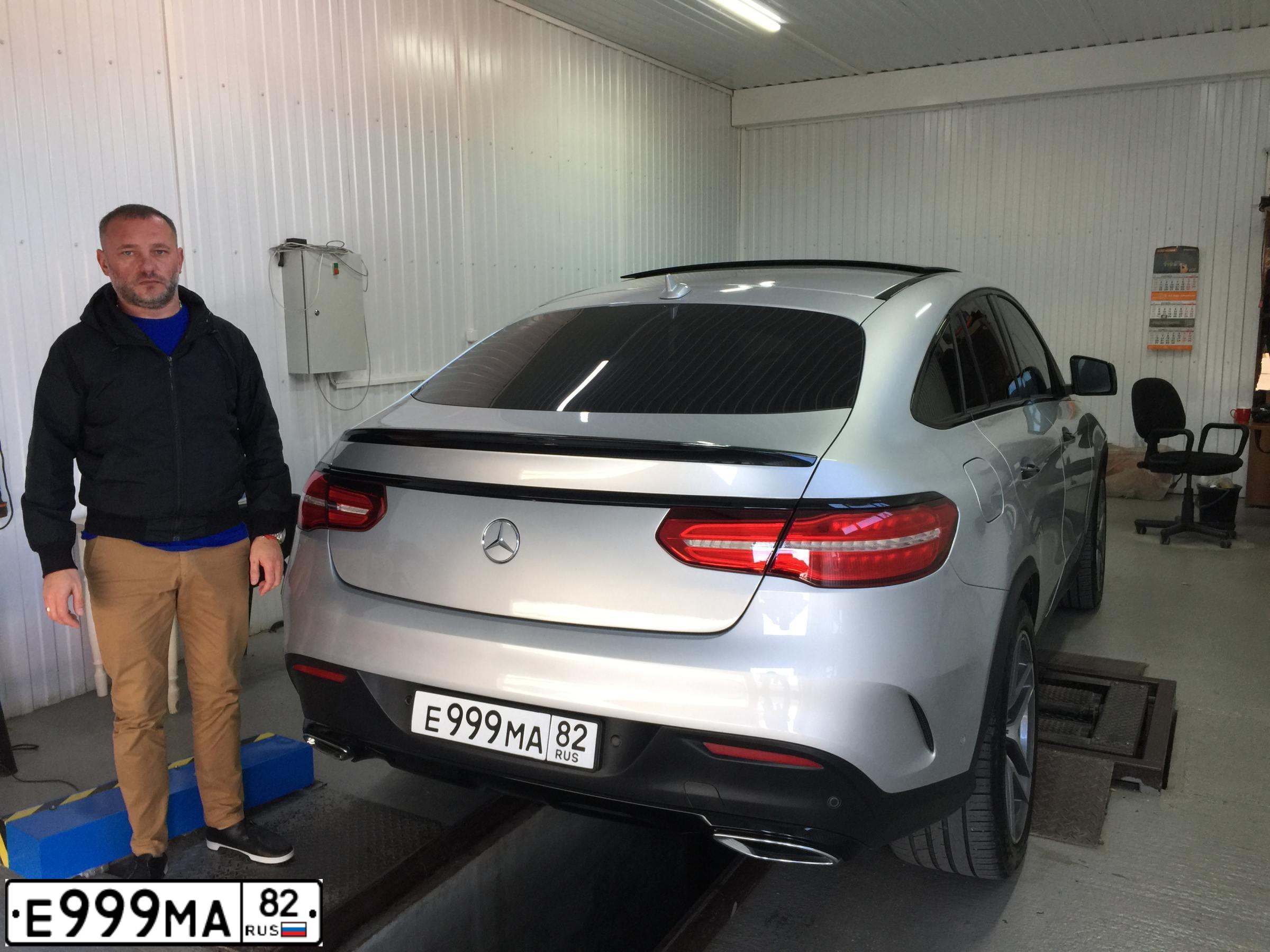 Фото автомобиля MERCEDES GLE-KLASSE, 2017 — госномер Е999МА82. Цвет: СЕРЕБРИСТЫЙ
