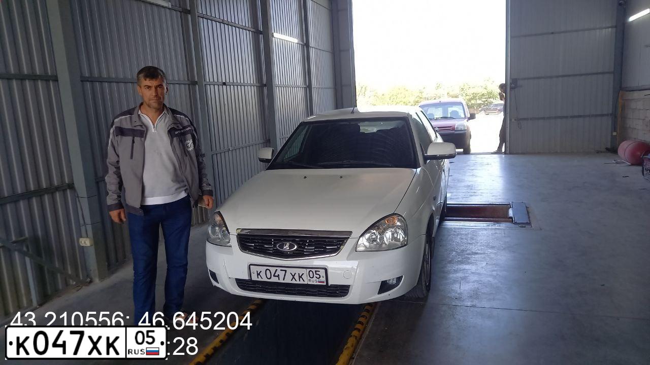 Фото автомобиля LADA 2170 PRIORA, 2009 — госномер К047ХК05. Цвет: БЕЛЫЙ