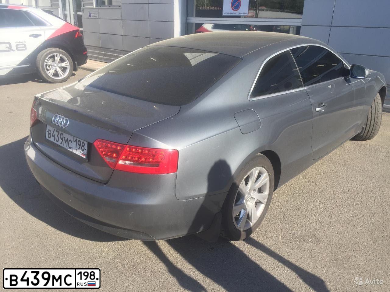 Фото автомобиля AUDI A5, 2011 — госномер М007ОО98. Цвет: СЕРЫЙ