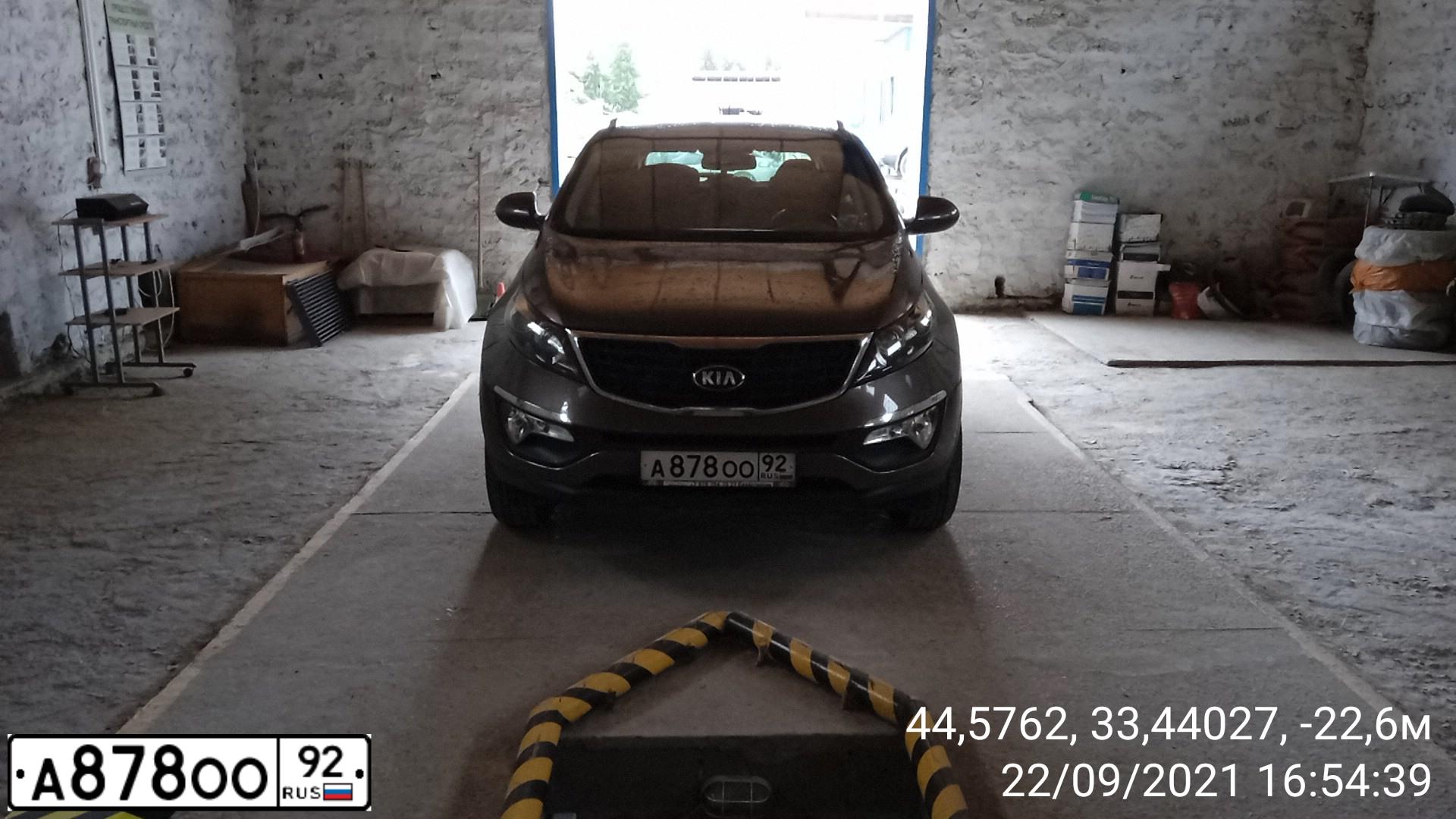 Фото автомобиля KIA SPORTAGE, 2015 — госномер А878ОО92. Цвет: Коричневый