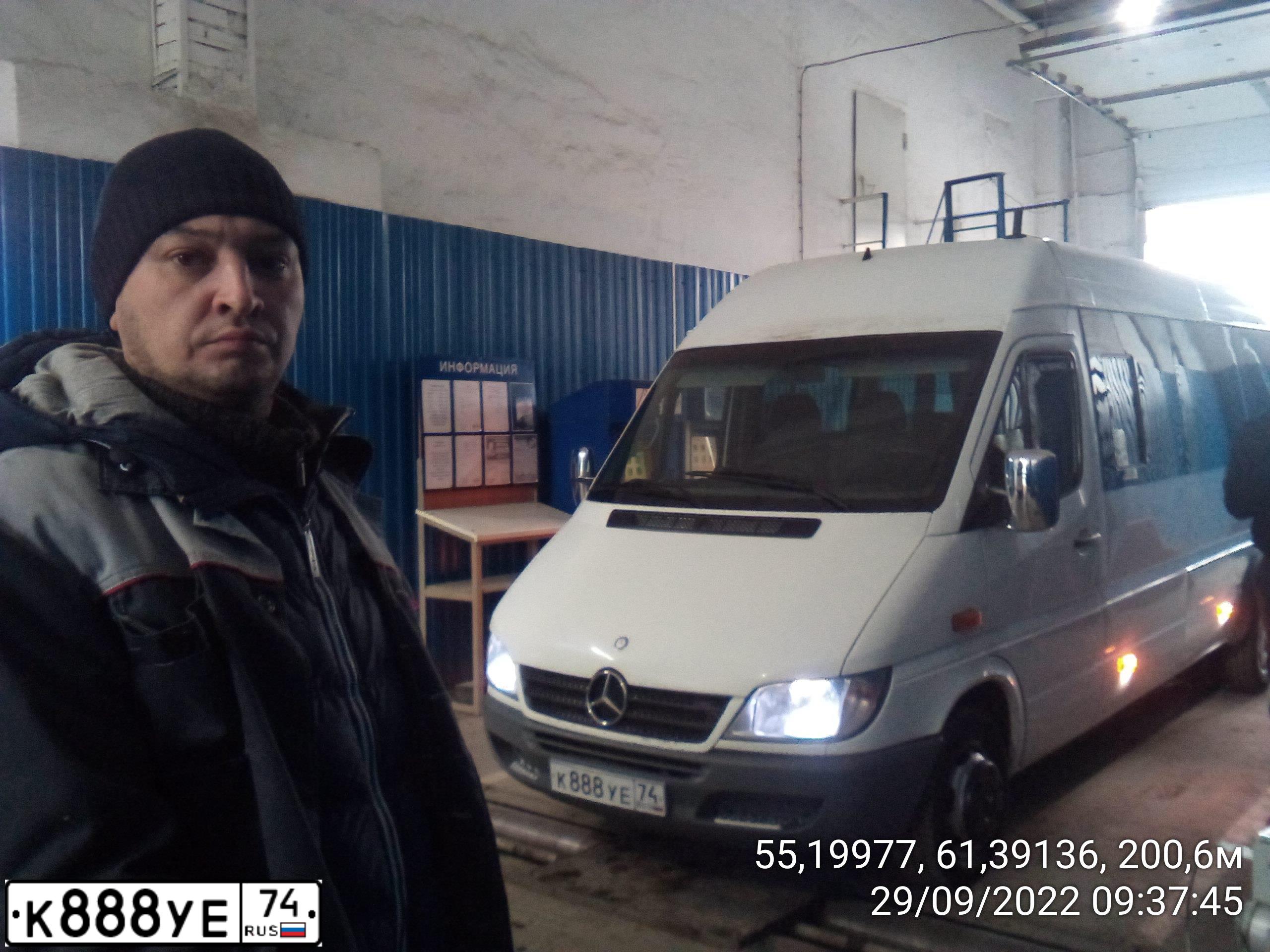 Фото автомобиля МЕРСЕДЕС500, 1998 — госномер К888УЕ74. Цвет: ЧЕРНЫЙ