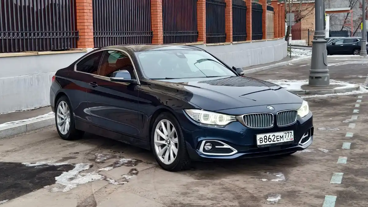 Фото автомобиля BMW 420D, 2014 — госномер У547МУ31. Цвет: ТЕМНО-СИНИЙ