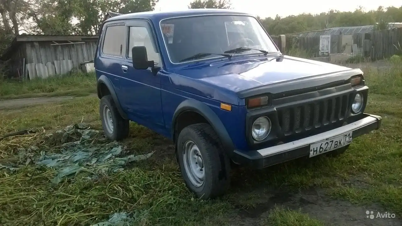 Фото автомобиля ВАЗ 21213, 2000 — госномер М444АК250. Цвет: СИНИЙ