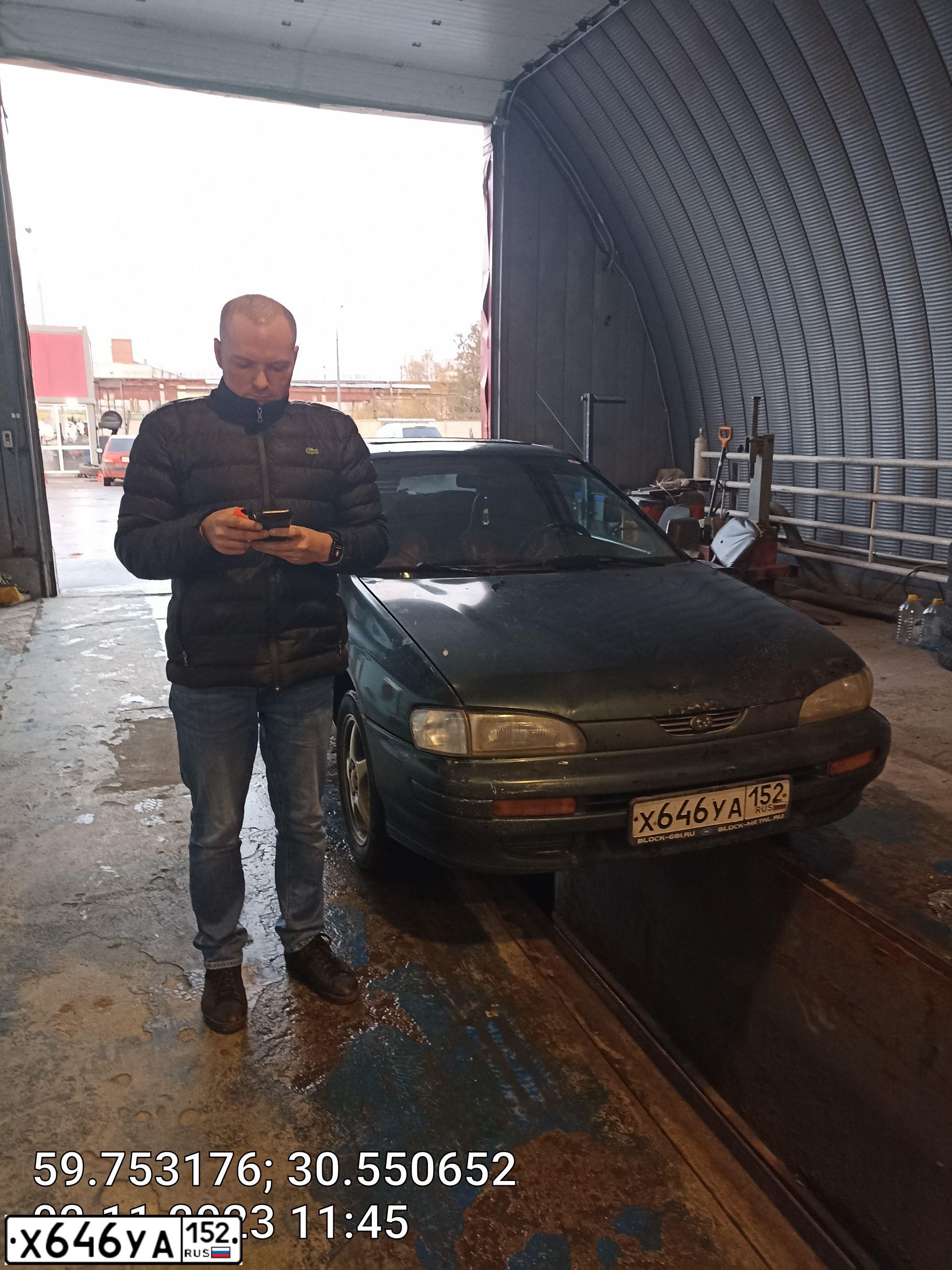 Фото автомобиля SUBARU IMPREZA, 1995 — госномер Е192НТ51. Цвет: ЗЕЛЕНЫЙ