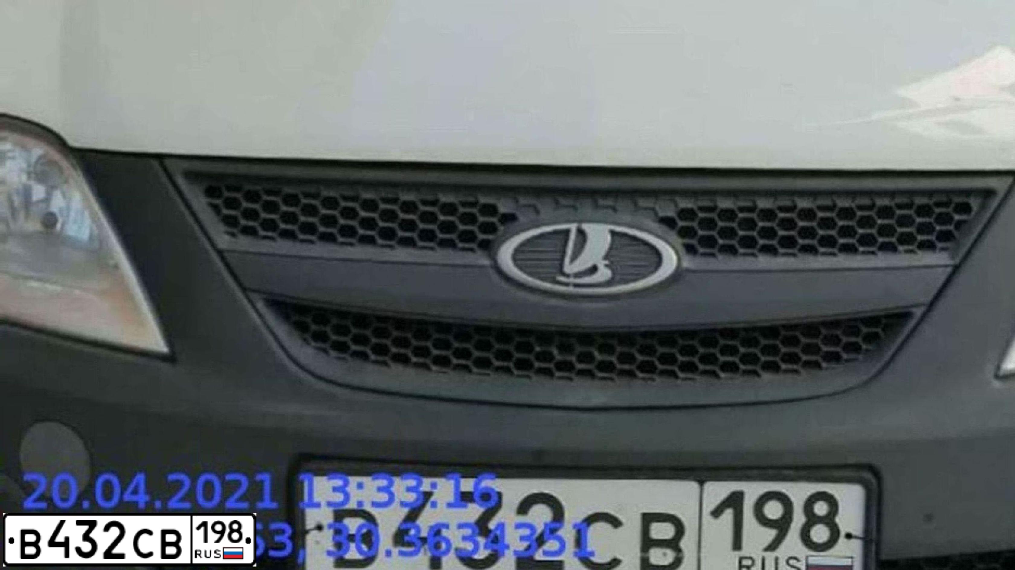 Фото автомобиля LADA LARGUS, 2016 — госномер М895УЕ198. Цвет: Белый