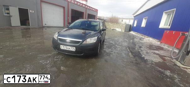 Фото автомобиля FORD FOCUS, 2009 — госномер С173АК774. Цвет: ТЕМНО-СЕРЫЙ