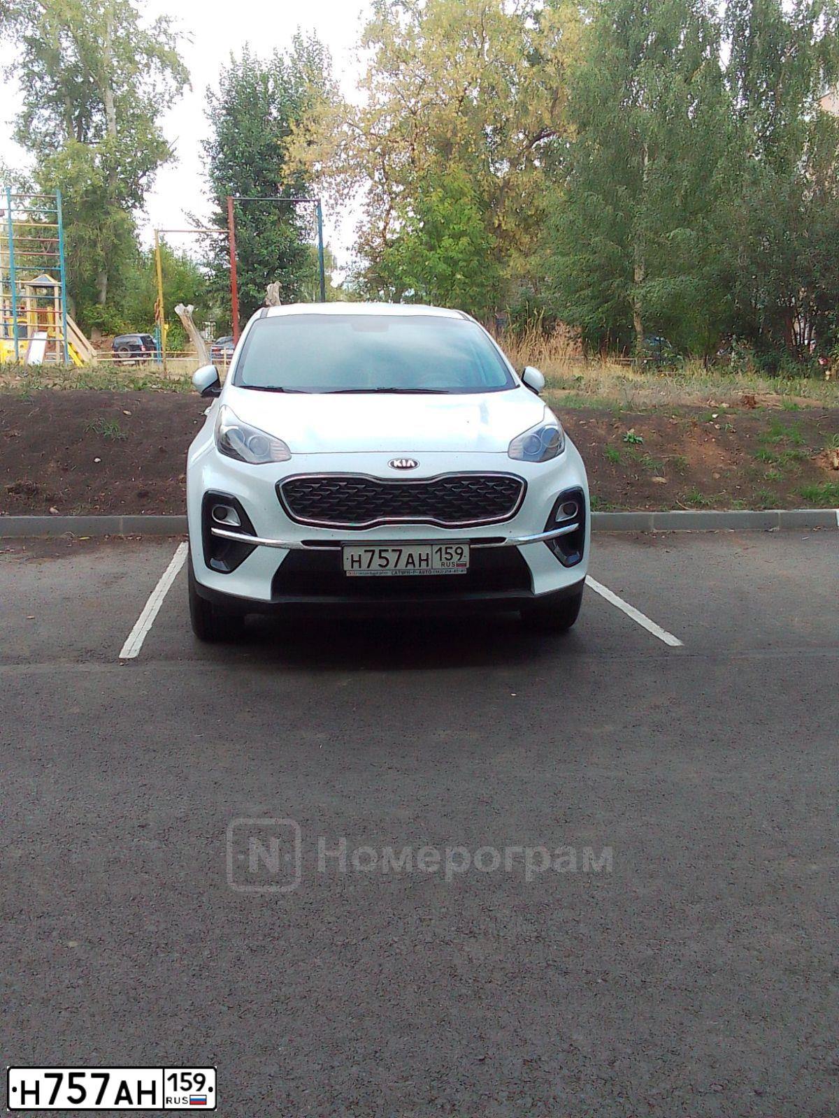 Фото автомобиля KIA SPORTAGE, 2019 — госномер Н757АН159. Цвет: БЕЛЫЙ