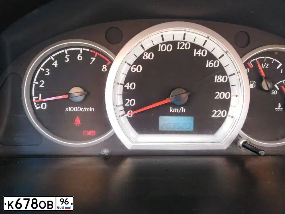 Фото автомобиля CHEVROLET LACETTI, 2007 — госномер К678ОВ96. Цвет: ЧЕРНЫЙ
