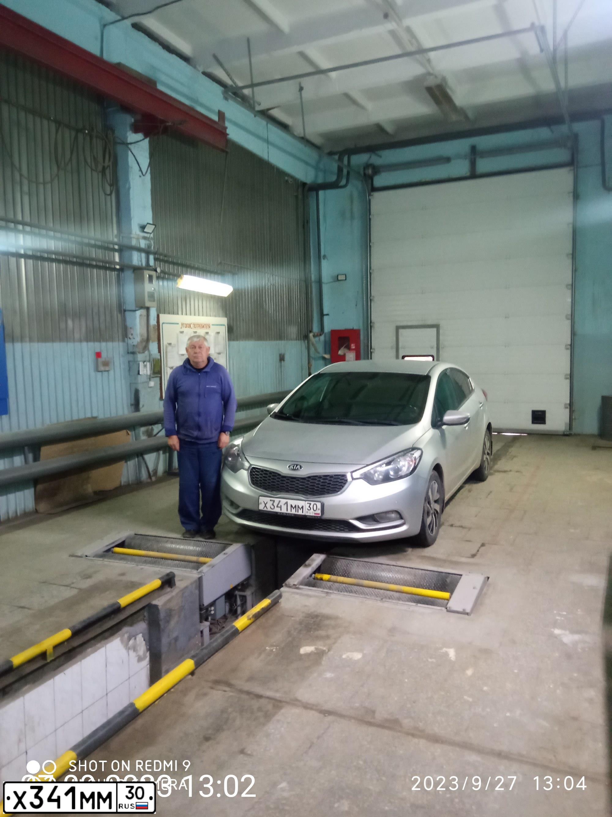 Фото автомобиля КИА YD (CERATO FORTE), 2014 — госномер Н181НА03. Цвет: СЕРЕБРИСТЫЙ