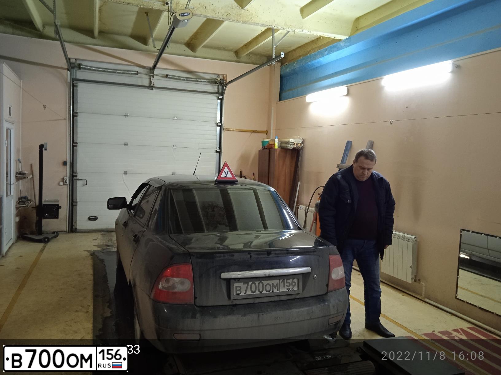 Фото автомобиля LADA PRIORA, 2012 — госномер Е732КА156