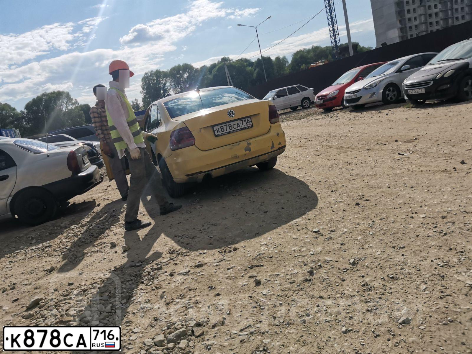 Фото автомобиля KIA K5, 2020 — госномер Е878СА716. Цвет: ЧЕРНЫЙ
