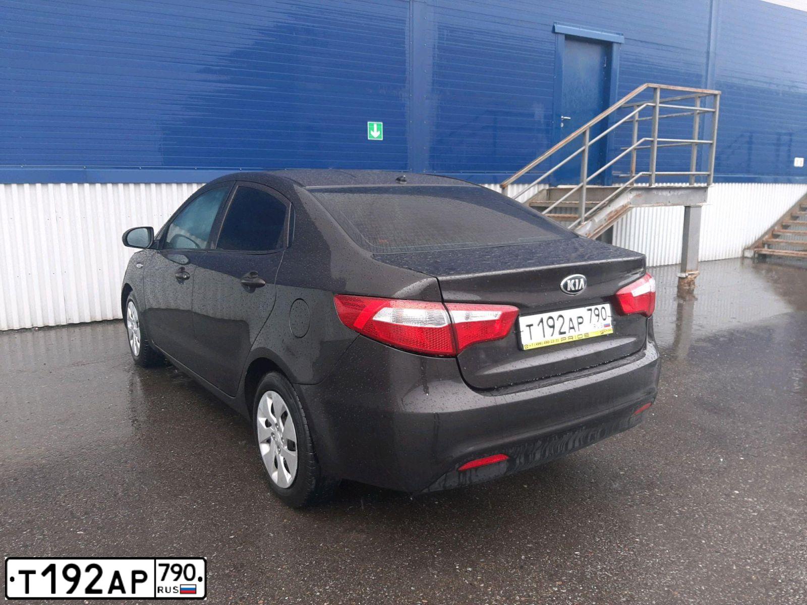 Фото автомобиля KIA RIO, 2014 — госномер Н279КЕ07