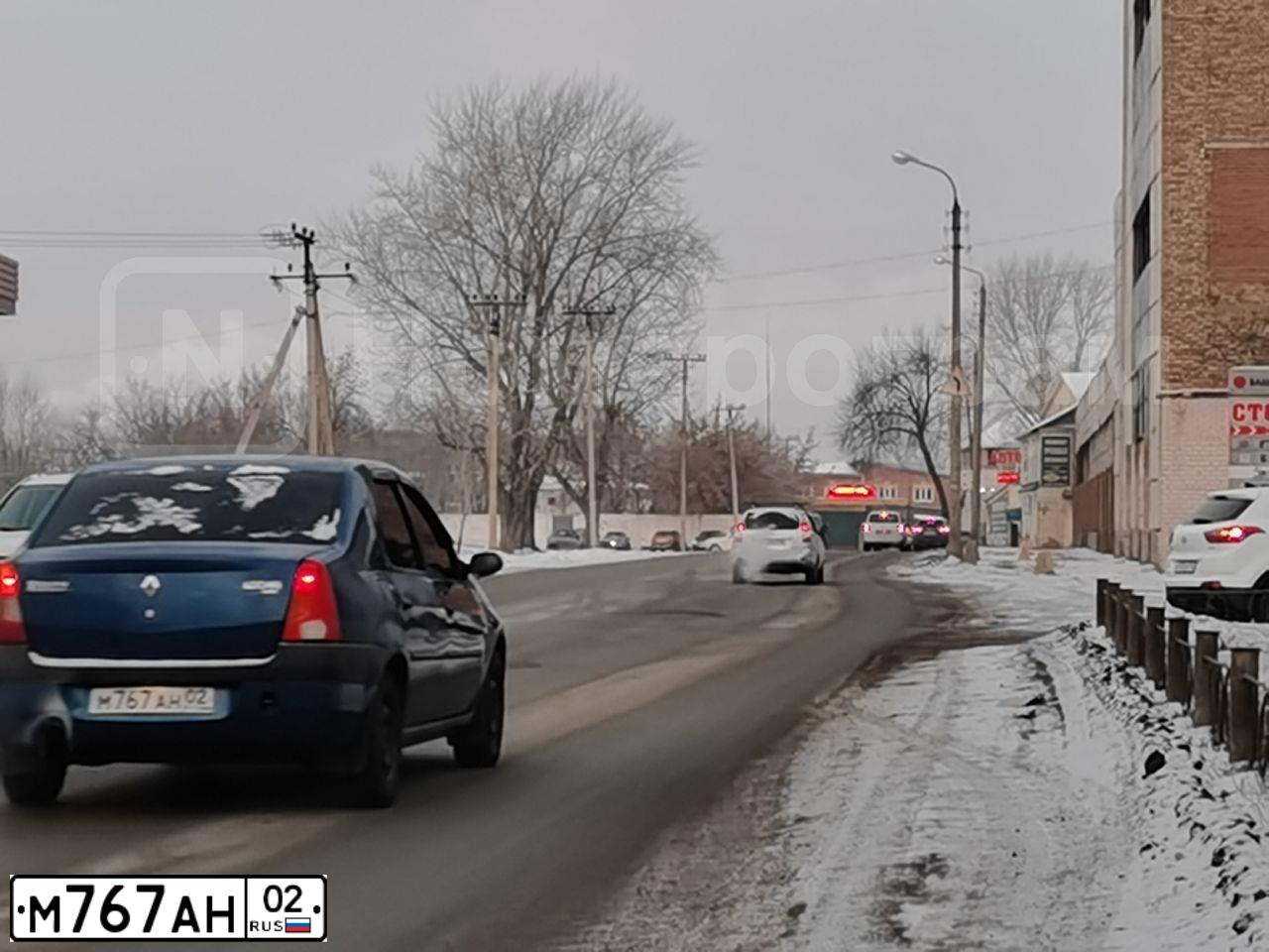 Фото автомобиля RENAULT LOGAN, 2006 — госномер М767АН02. Цвет: СИНИЙ МЕТАЛЛИК