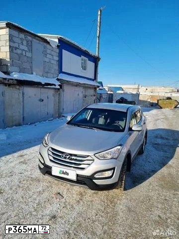 Фото автомобиля HYUNDAI SANTA FE, 2013 — госномер Х005РТ86. Цвет: Серебристый
