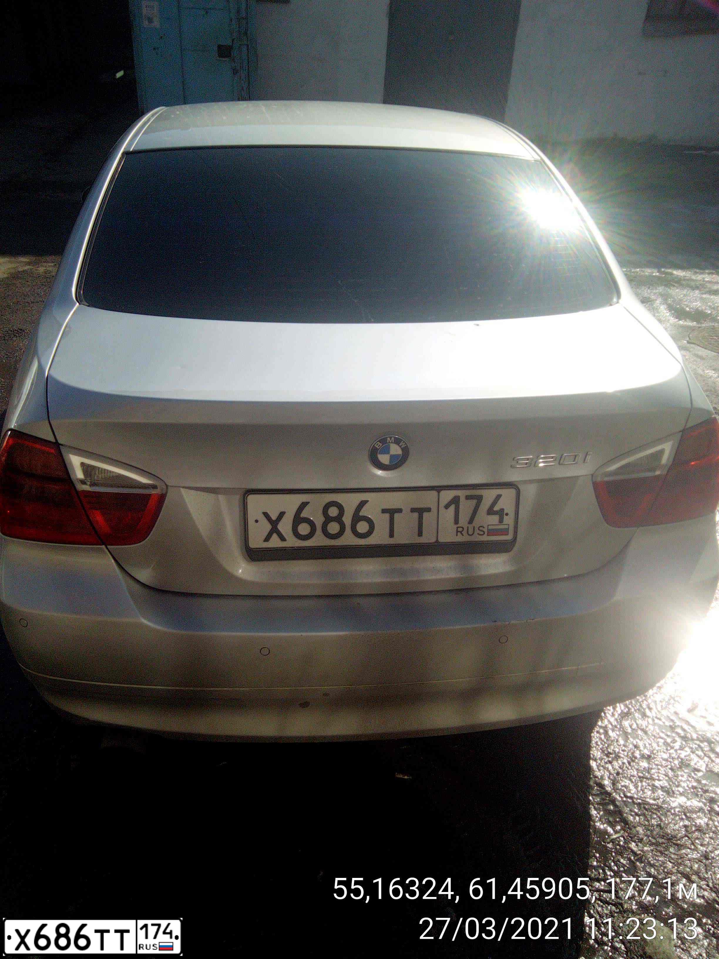 Фото автомобиля BMW W SERIE 3, 2006 — госномер Н716КК774. Цвет: СВЕТЛО-СЕРЫЙ