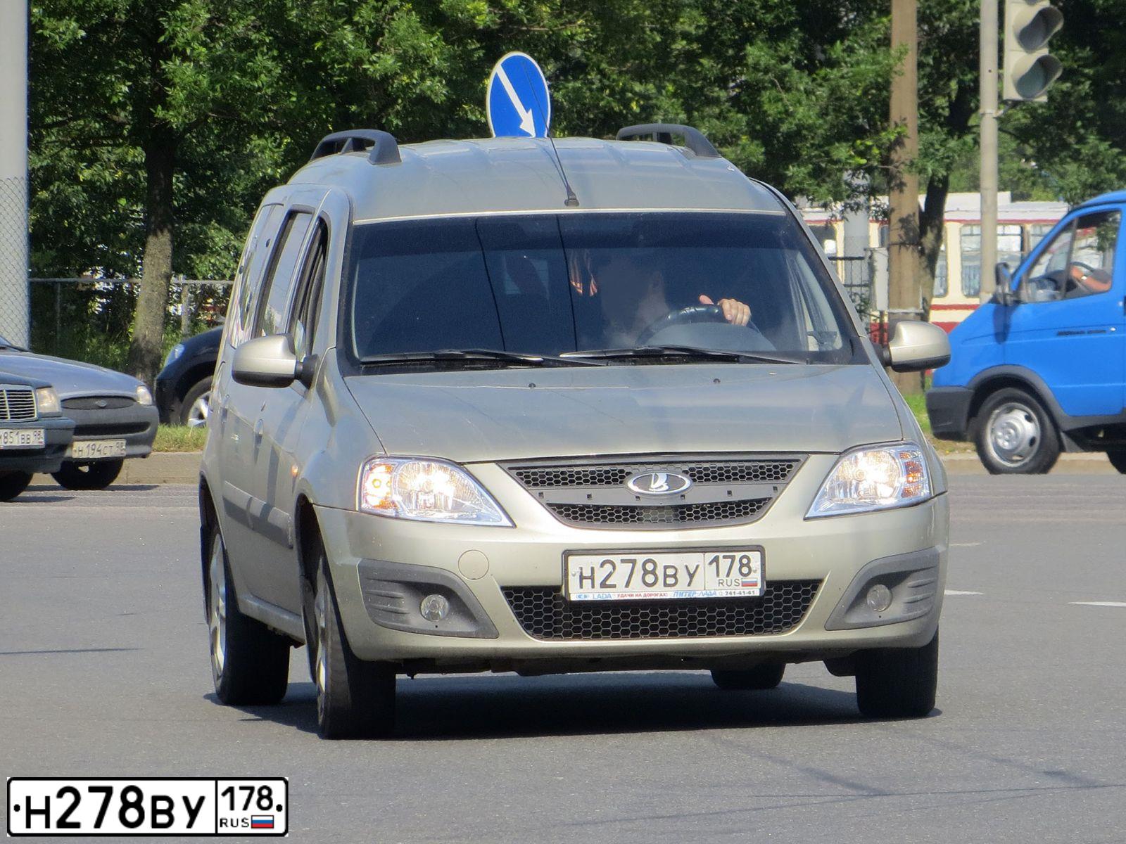 Фото автомобиля LADA 2121 NIVA, 2006 — госномер А200НУ178. Цвет: Сине-зеленый