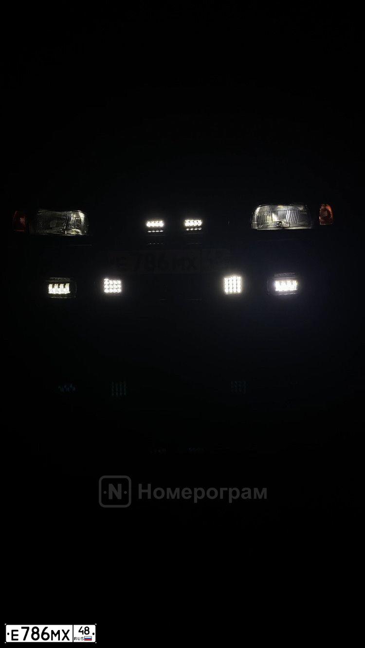 Фото автомобиля LADA 2115 SAMARA, 2005 — госномер Е786МХ48. Цвет: ТЕМНО-ЗЕЛЕНЫЙ