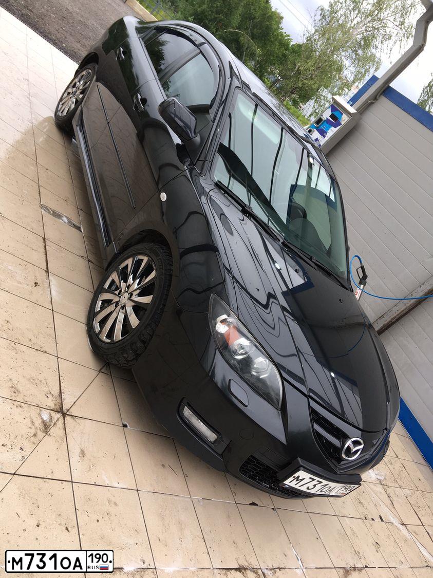 Фото автомобиля MAZDA A 3, 2008 — госномер Е351РХ790. Цвет: ЧЕРНЫЙ