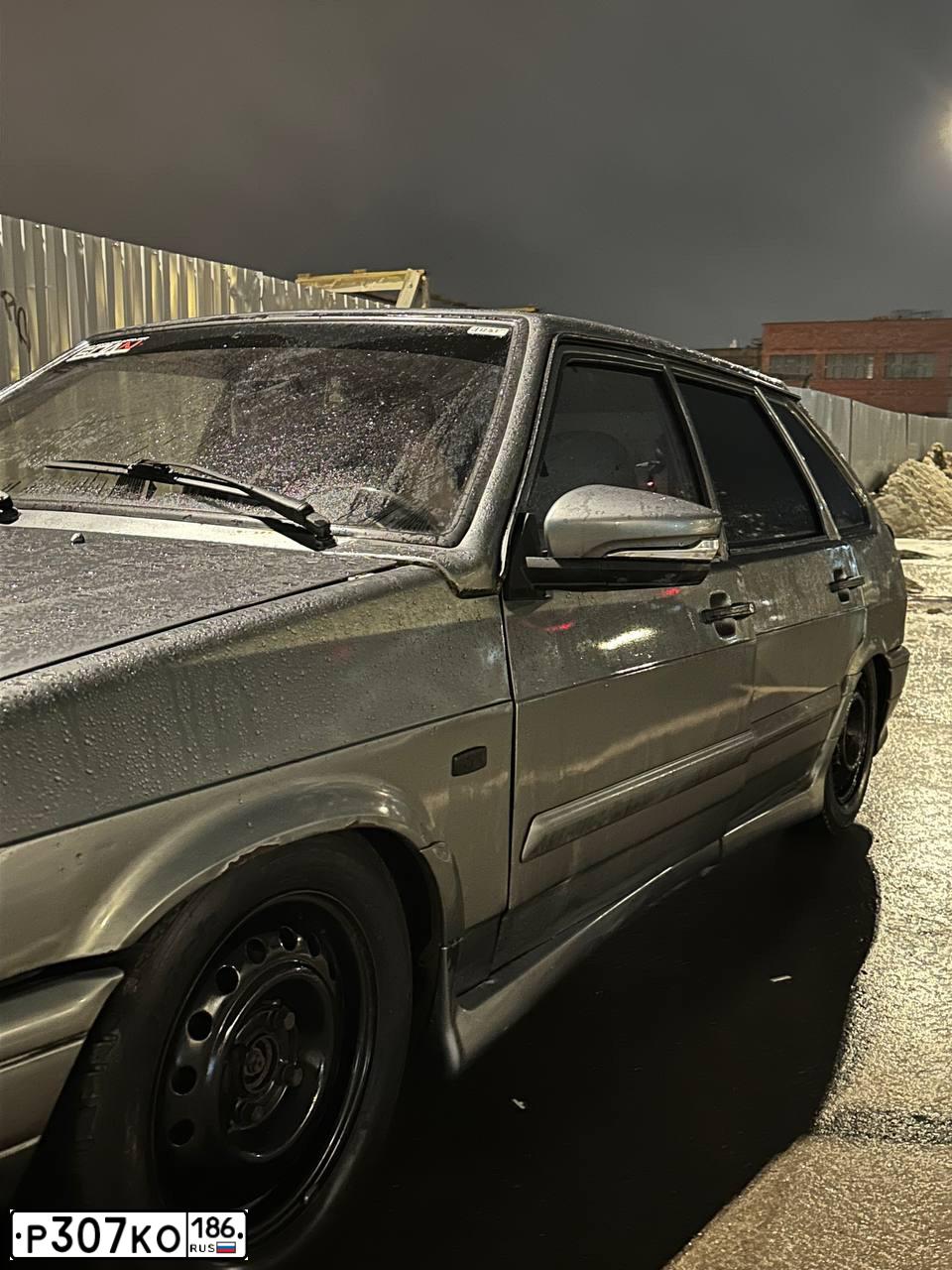 Фото автомобиля LADA 2114 SAMARA, 2006 — госномер Р307КО186. Цвет: СРЕДНИЙ СЕРО-ЗЕЛЕНЫЙ МЕТ.