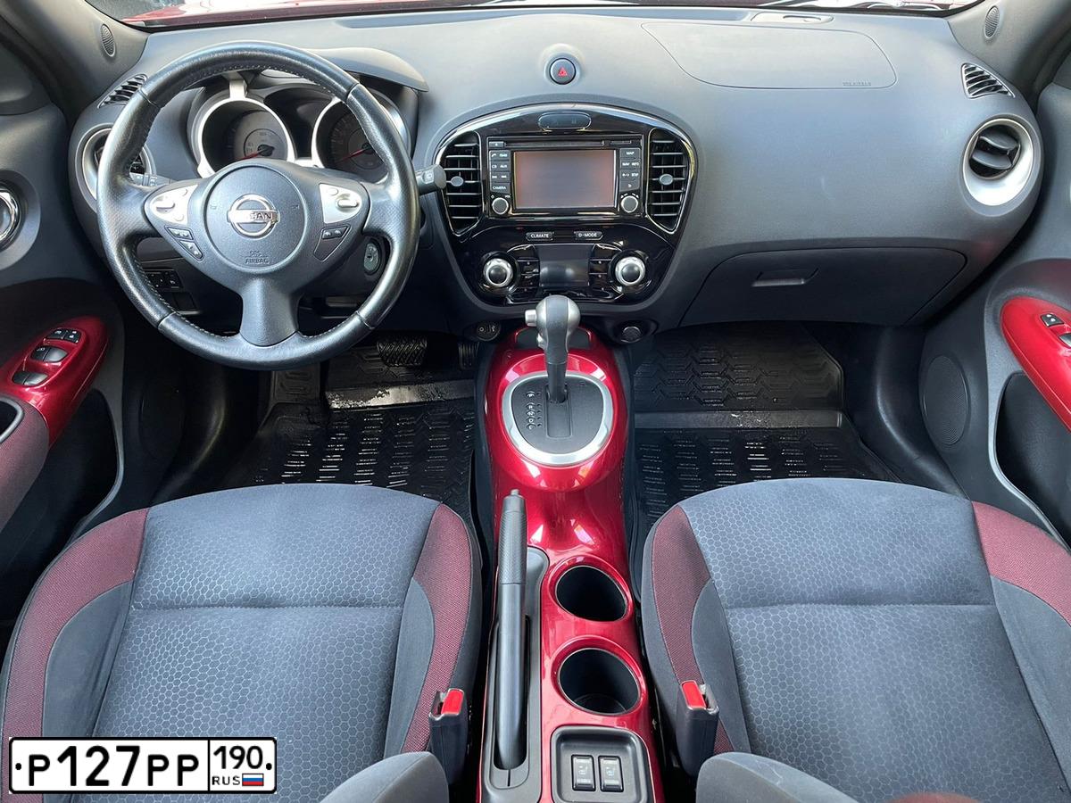 Фото автомобиля NISSAN JUKE, 2014 — госномер Р127РР190. Цвет: КРАСНЫЙ
